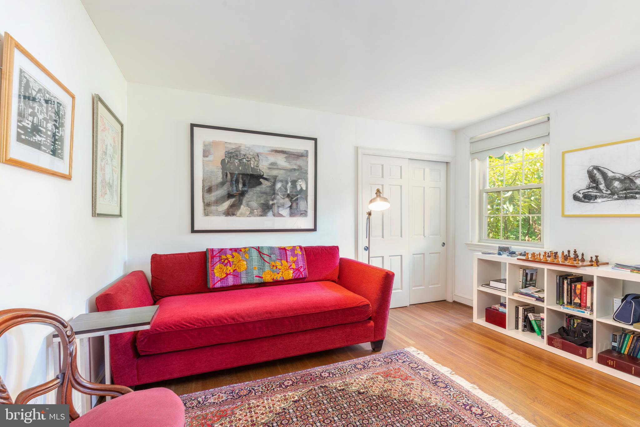 CHESTNUT HILL - Residential