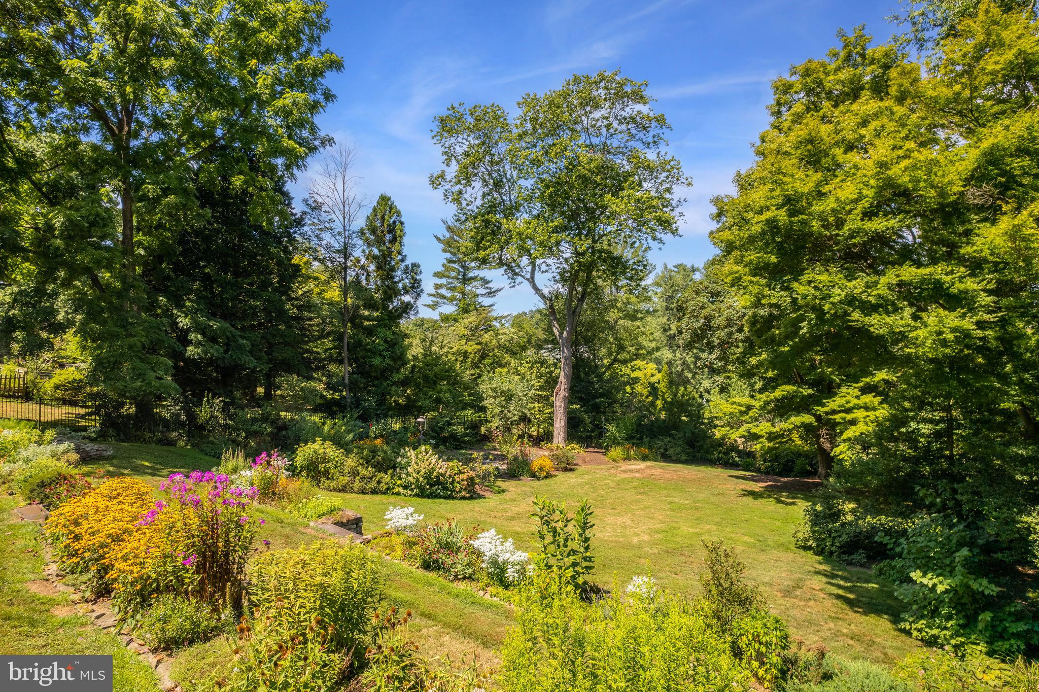 CHESTNUT HILL - Residential