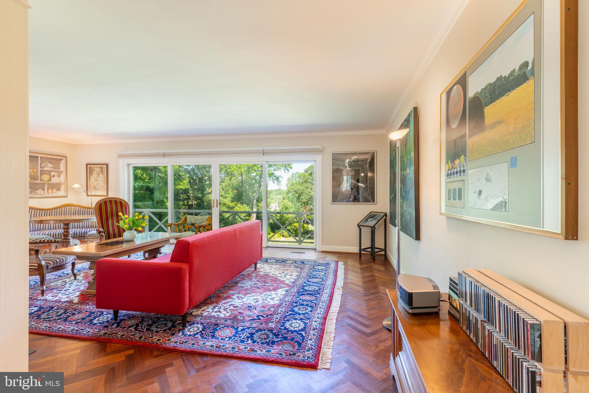 CHESTNUT HILL - Residential