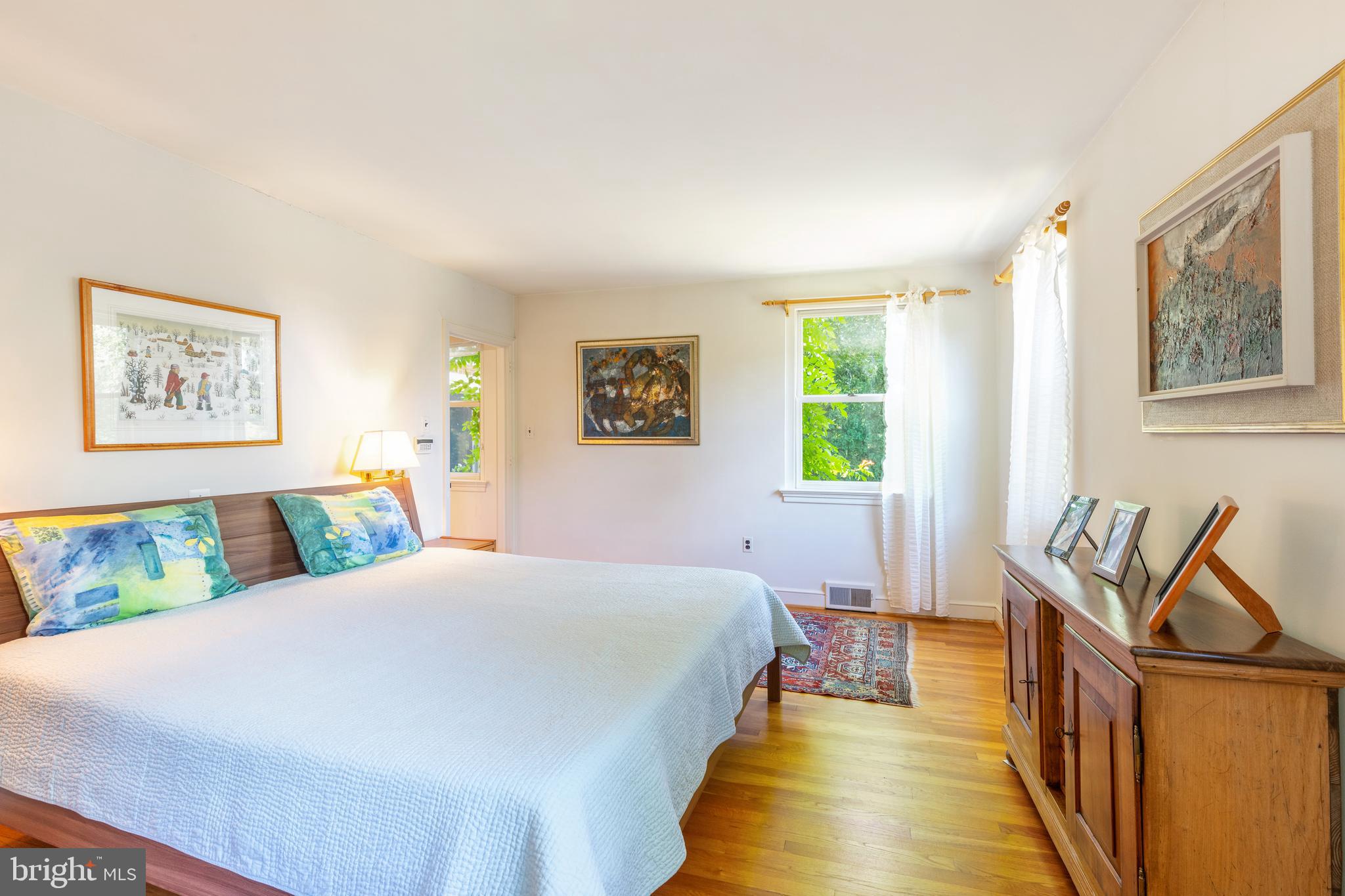 CHESTNUT HILL - Residential