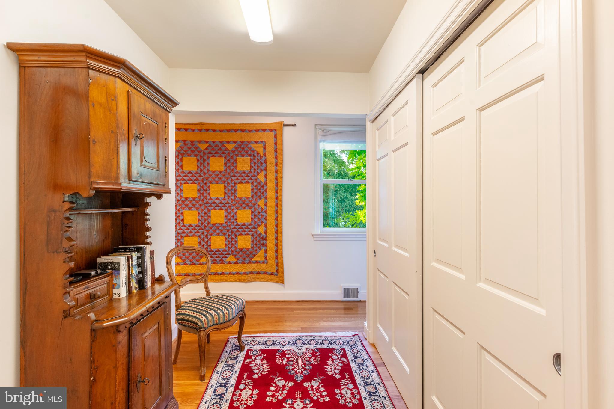 CHESTNUT HILL - Residential