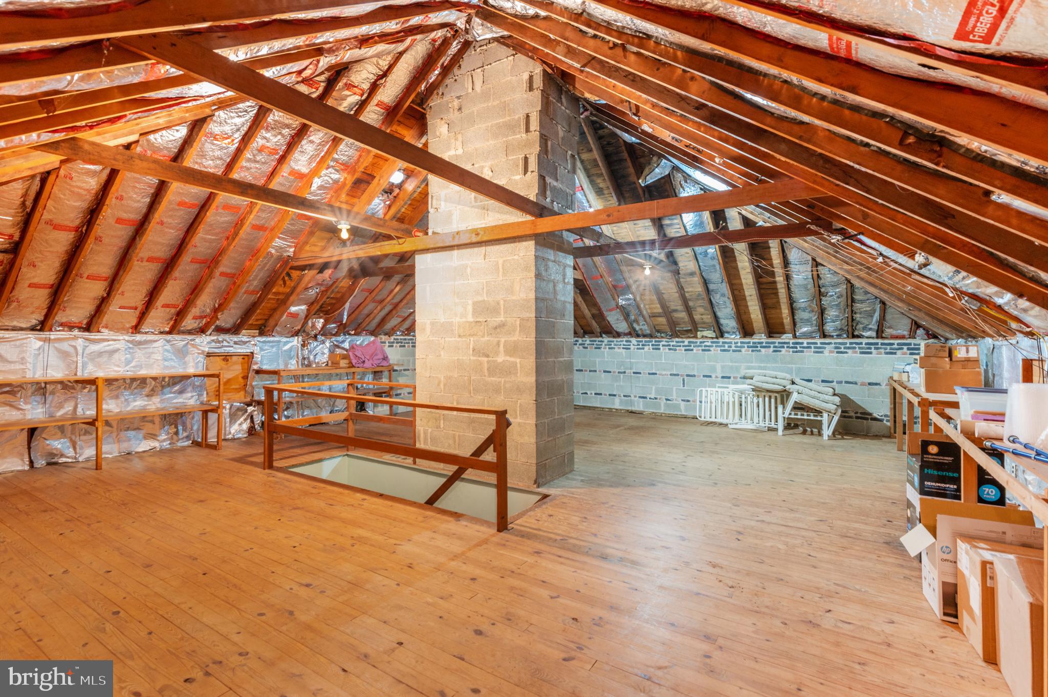 CHESTNUT HILL - Residential