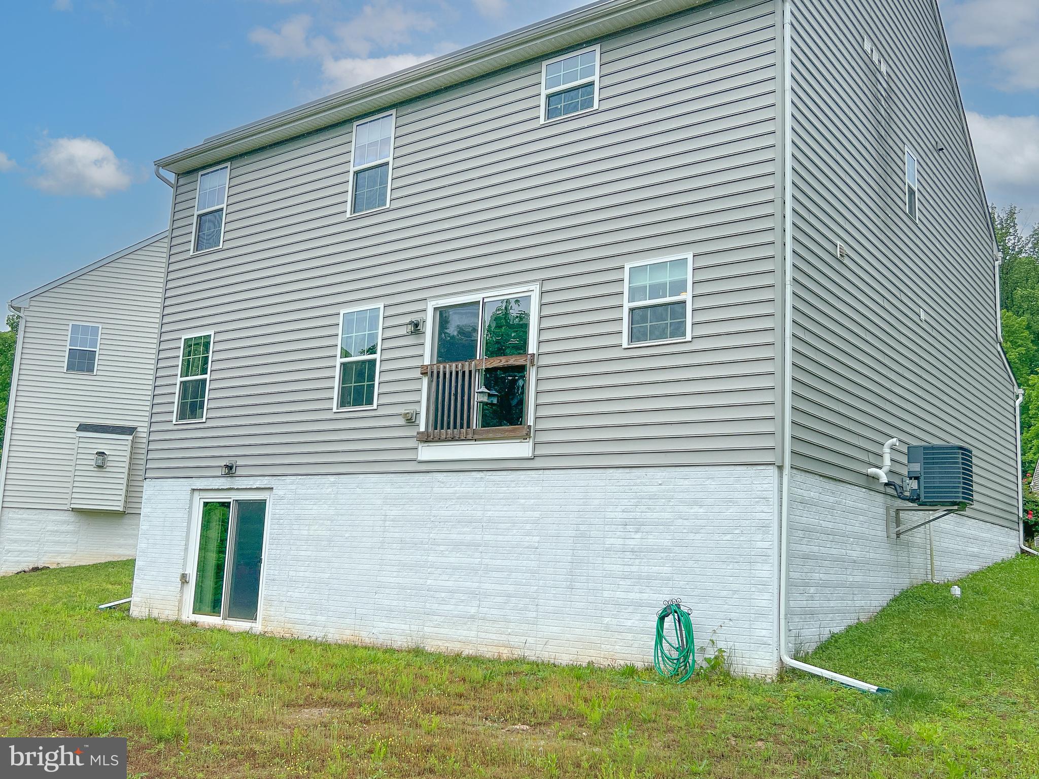 FIELDCREST - Residential