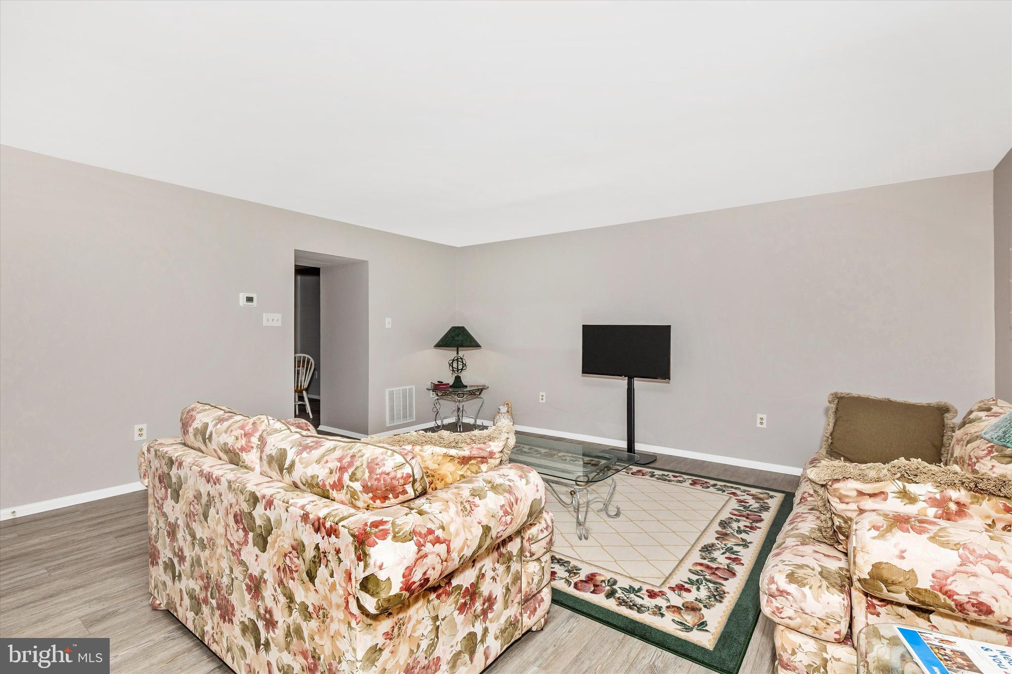 MOUNTAIN VILLAGE - Residential