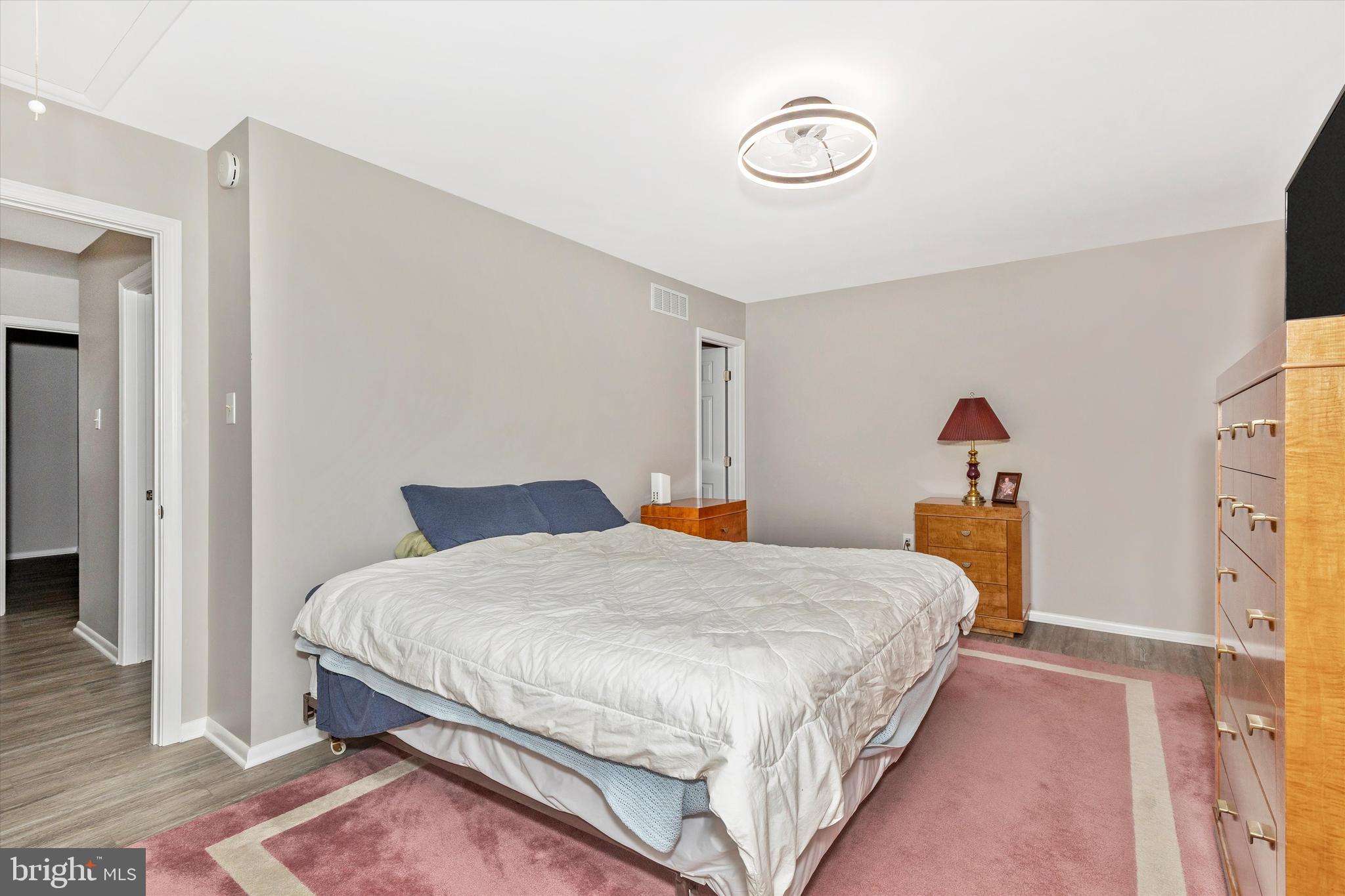 MOUNTAIN VILLAGE - Residential