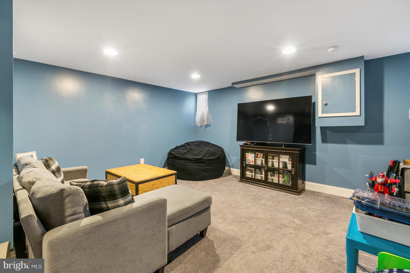 CHARLESMONT - Residential