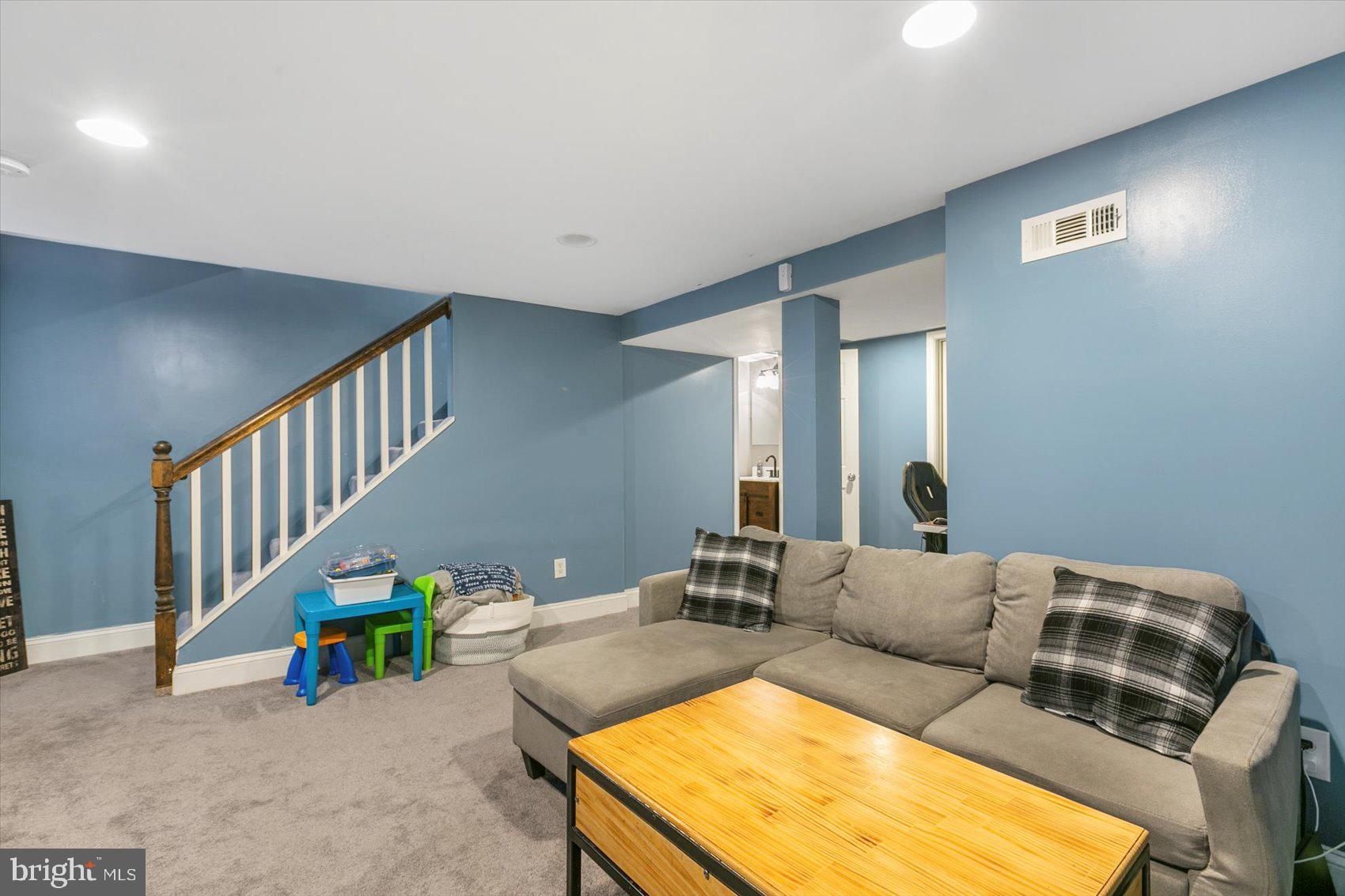 CHARLESMONT - Residential