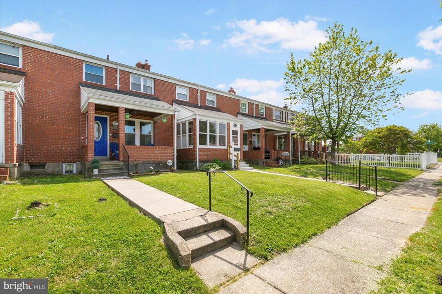 Welcome home to this gorgeous 3 bed 1.5 bath home in Charlesmont! This is a beautiful and well maintained townhome, with a new roof less than a year old! The main level features hardwood flooring, a spacious living room, an updated kitchen with stainless steel appliances and a lovely dining room space! The home offers lots of natural light! Upstairs you will find 3 generous sized bedrooms and a full bathroom! The basement boasts, of new carpet, fresh paint, and an updated half bathroom. Perfect for entertaining all your guests! Book your appointment today!