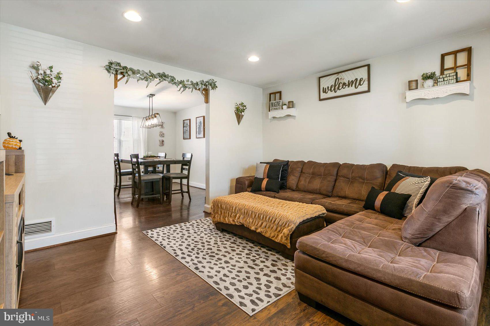 CHARLESMONT - Residential