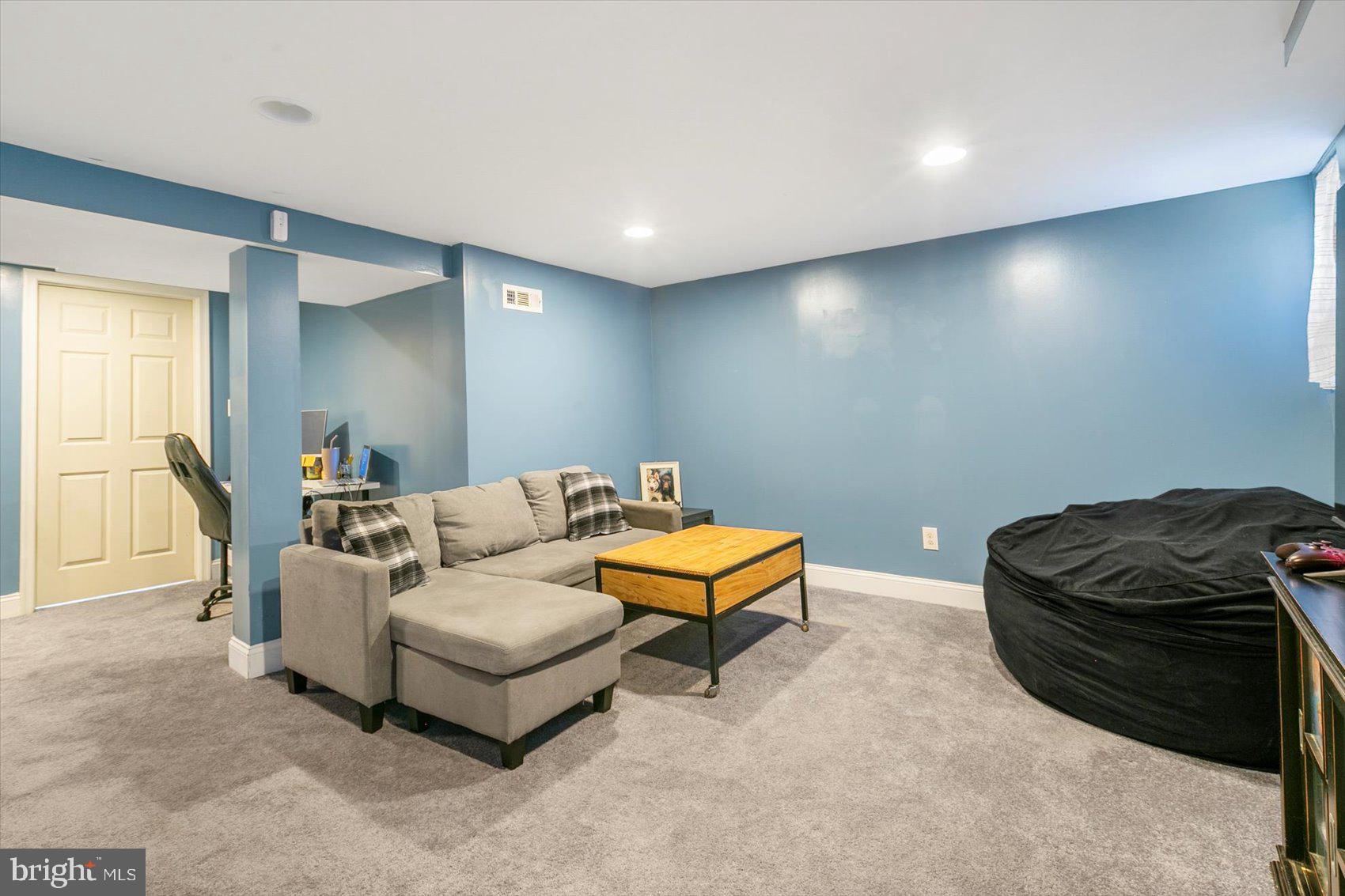 CHARLESMONT - Residential