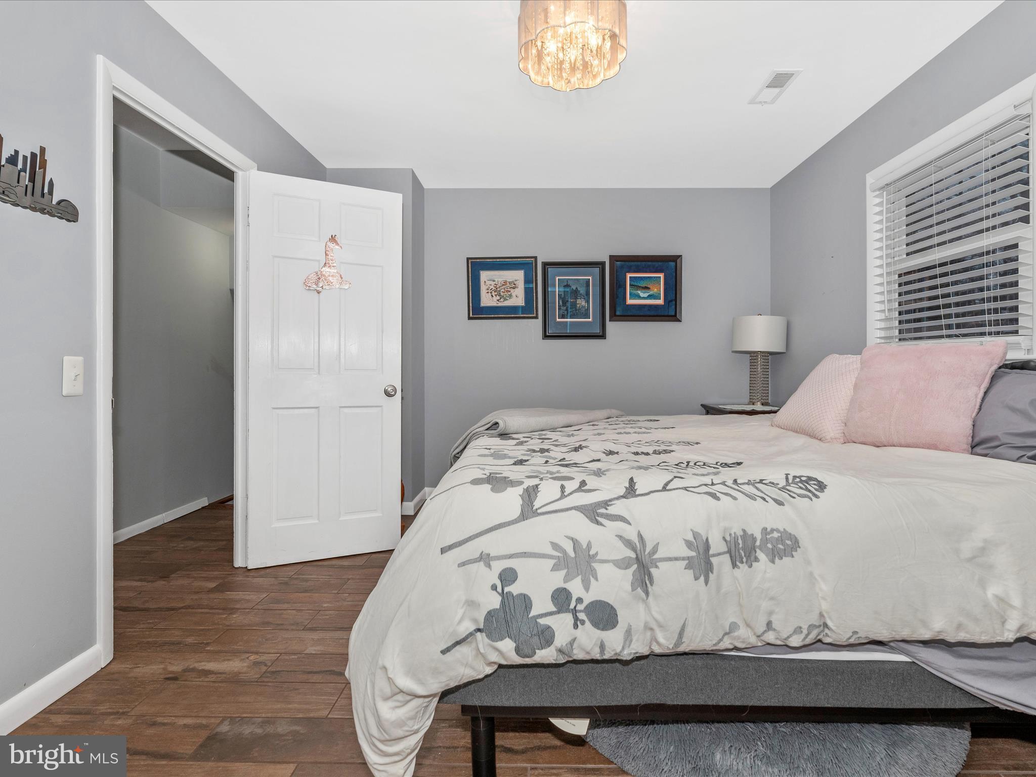 DAMASCUS OUTSIDE - Residential