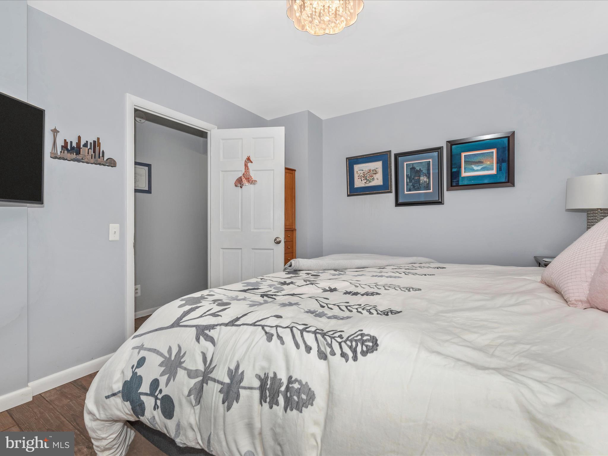 DAMASCUS OUTSIDE - Residential