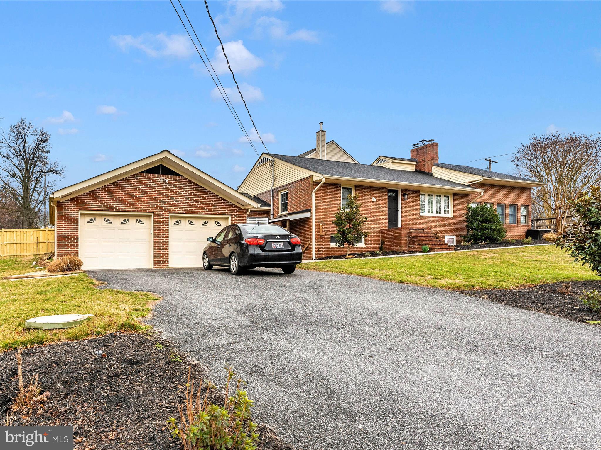 DAMASCUS OUTSIDE - Residential