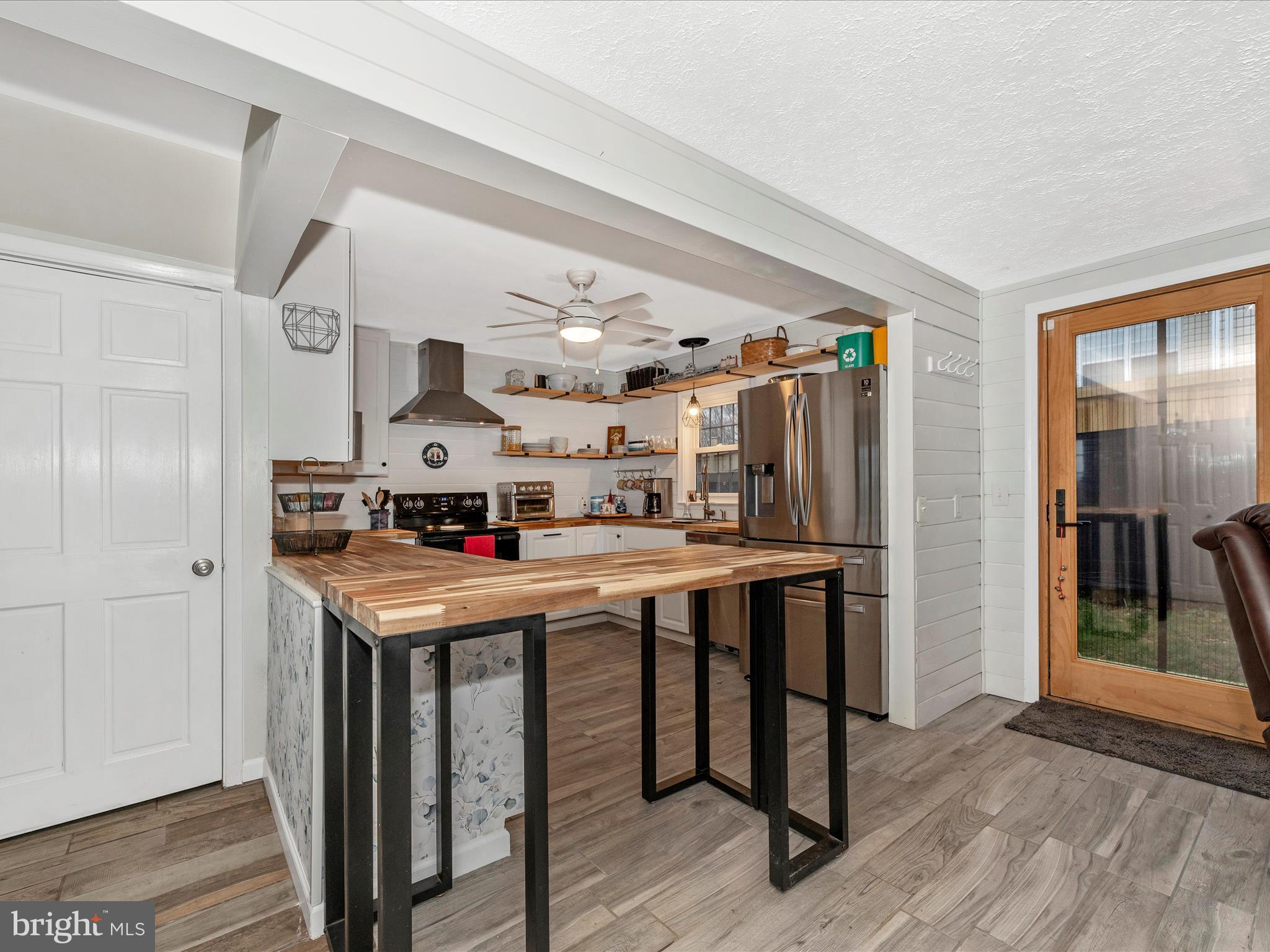 DAMASCUS OUTSIDE - Residential