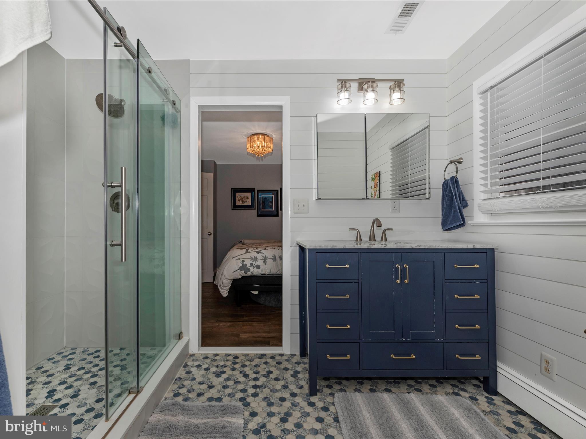 DAMASCUS OUTSIDE - Residential