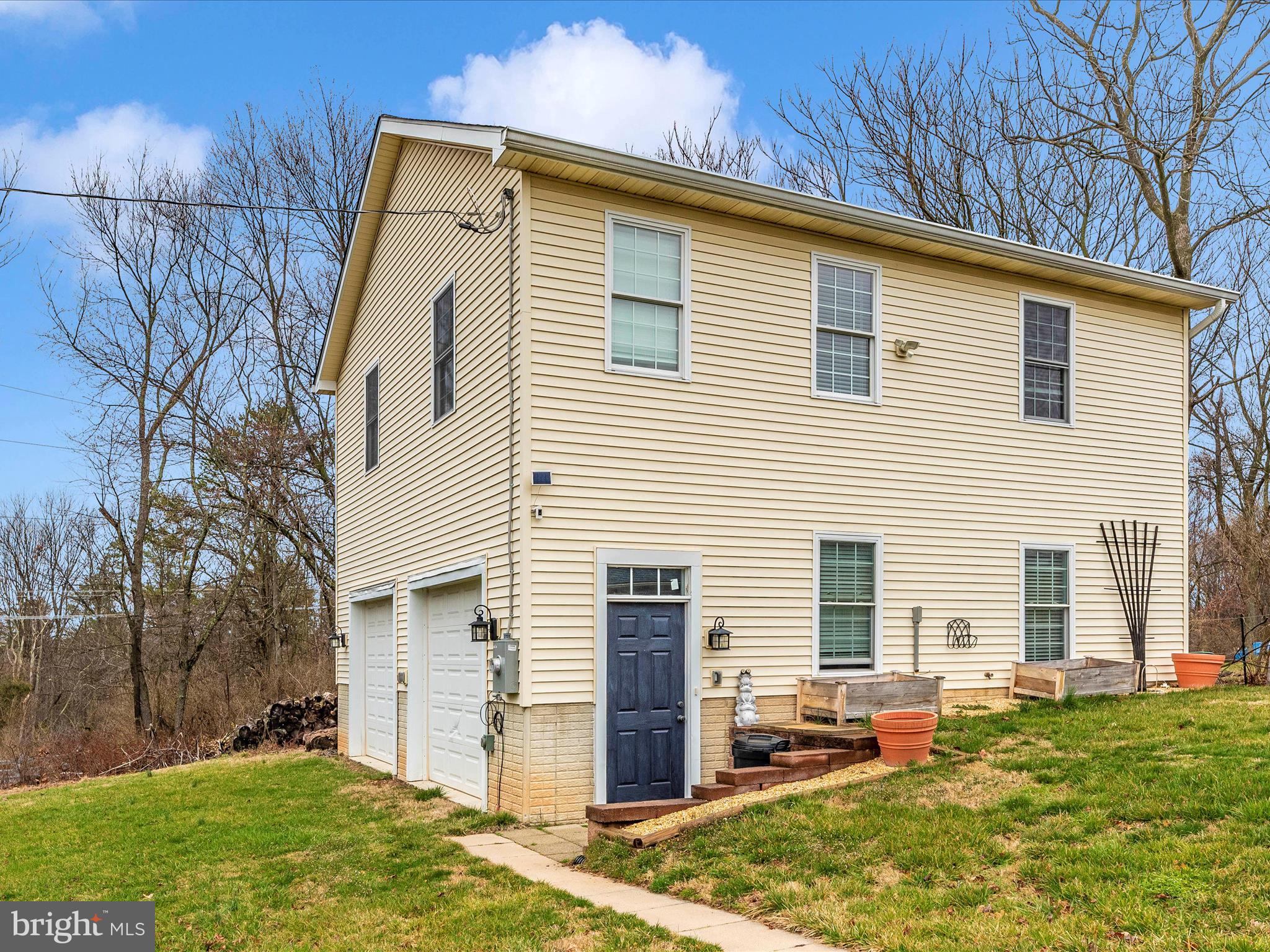 DAMASCUS OUTSIDE - Residential