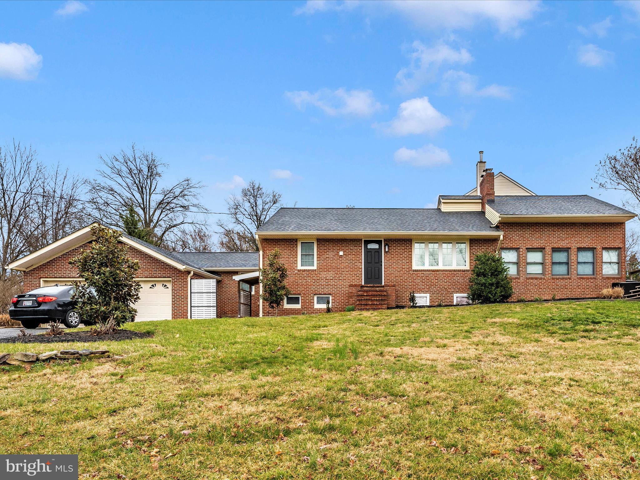 DAMASCUS OUTSIDE - Residential