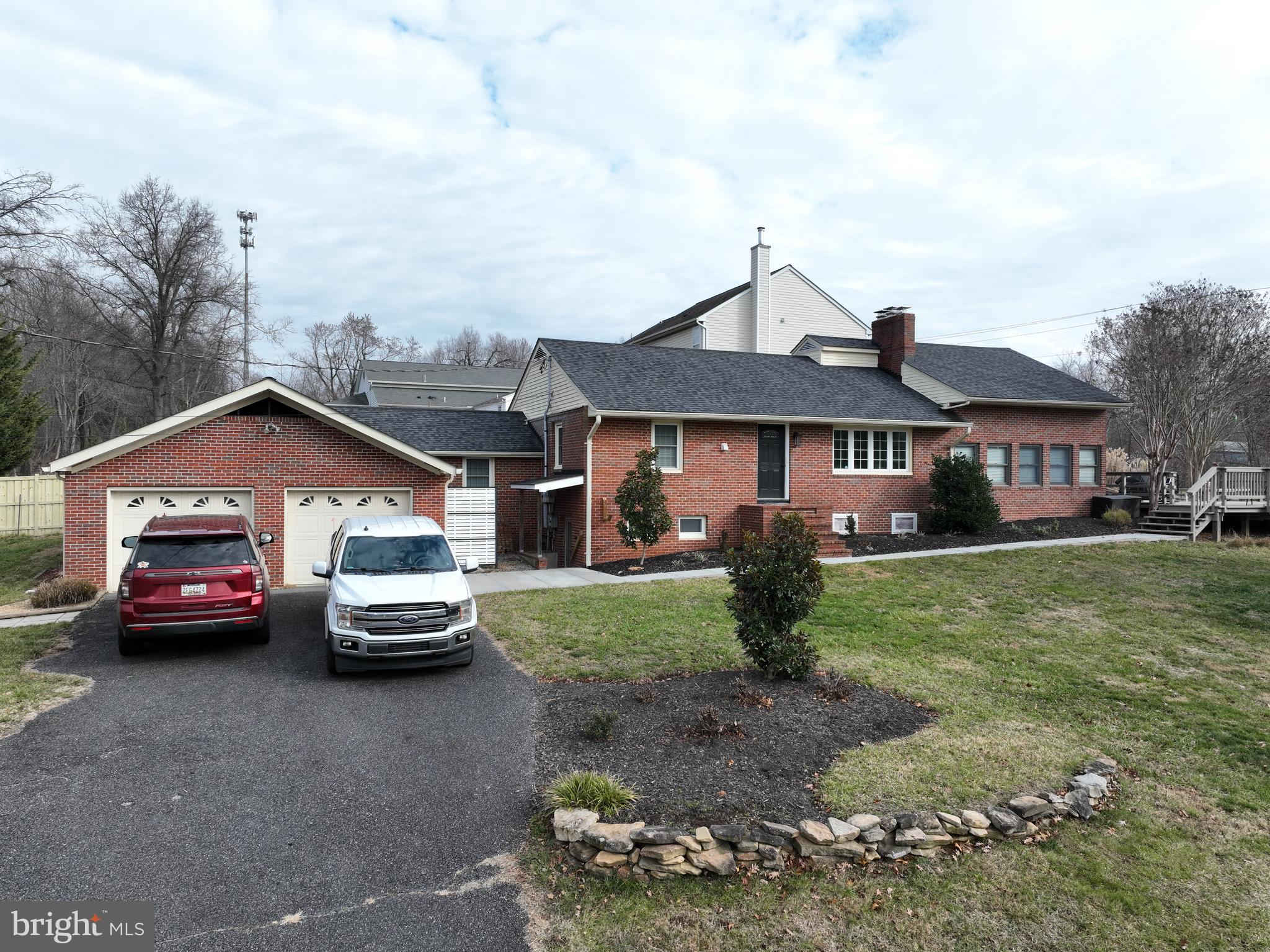 DAMASCUS OUTSIDE - Residential