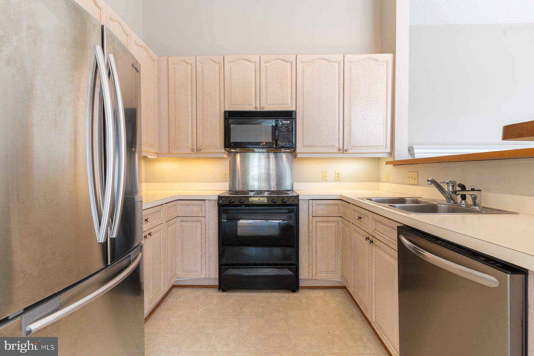 SOLOMANS LANDING CONDOMINIUMS - Residential