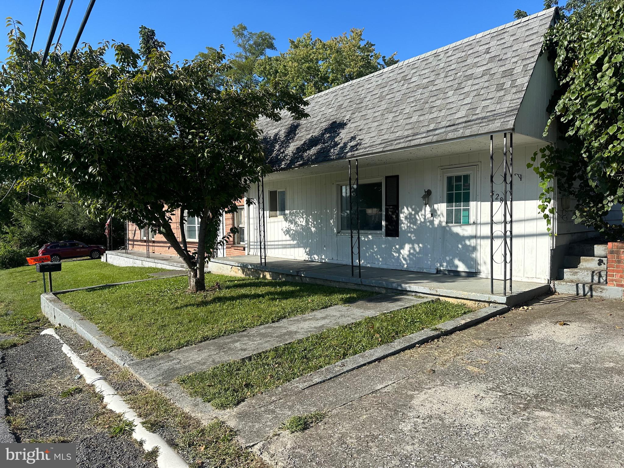 ARDEN DISTRICT - Residential