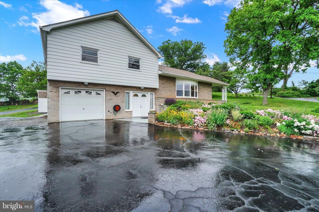 Photo of 400 Vine Street, WRIGHTSVILLE, PA 17368 (MLS # PAYK2082564)