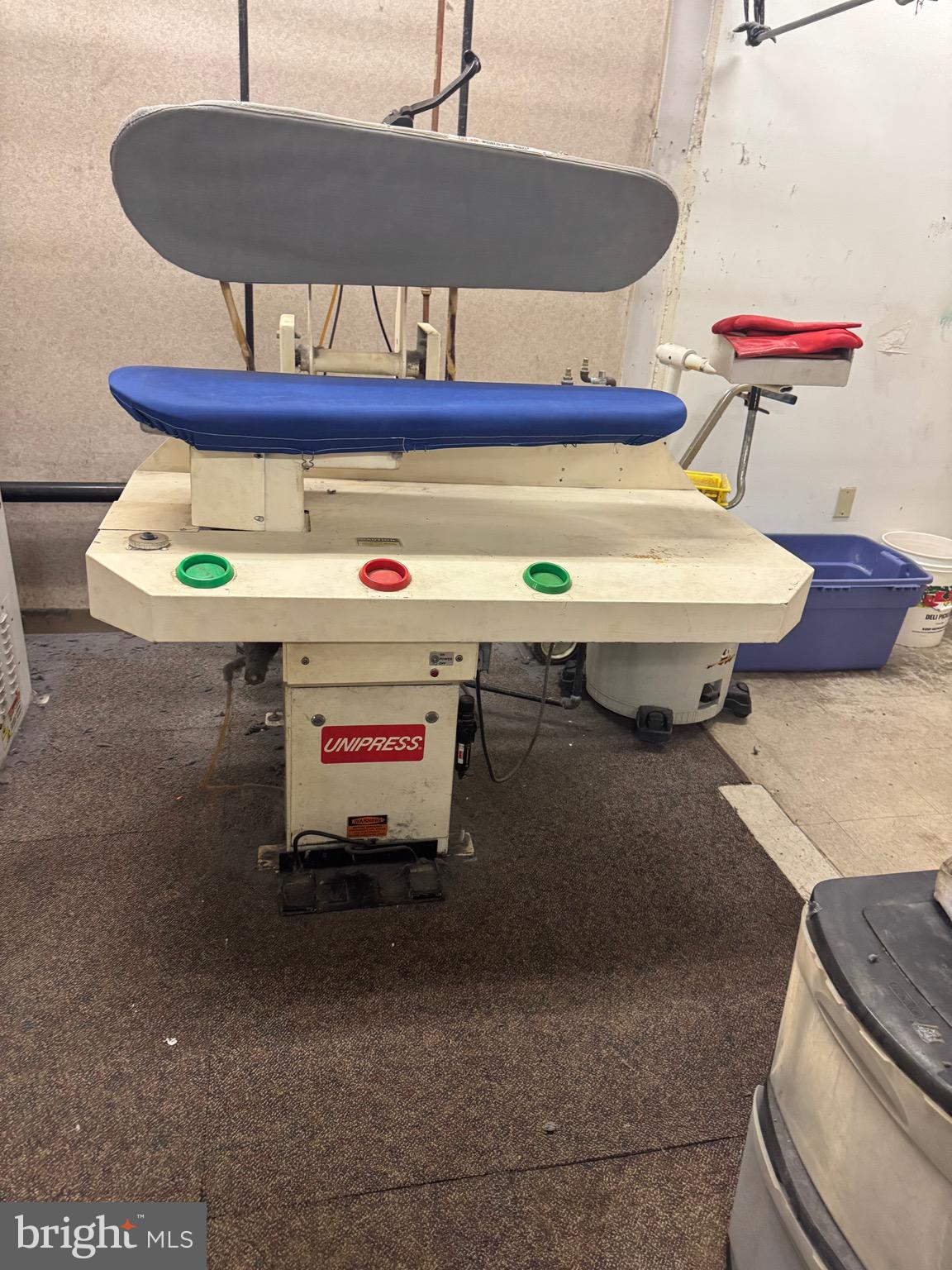 FAIRLESS HILLS - Commercial Sale