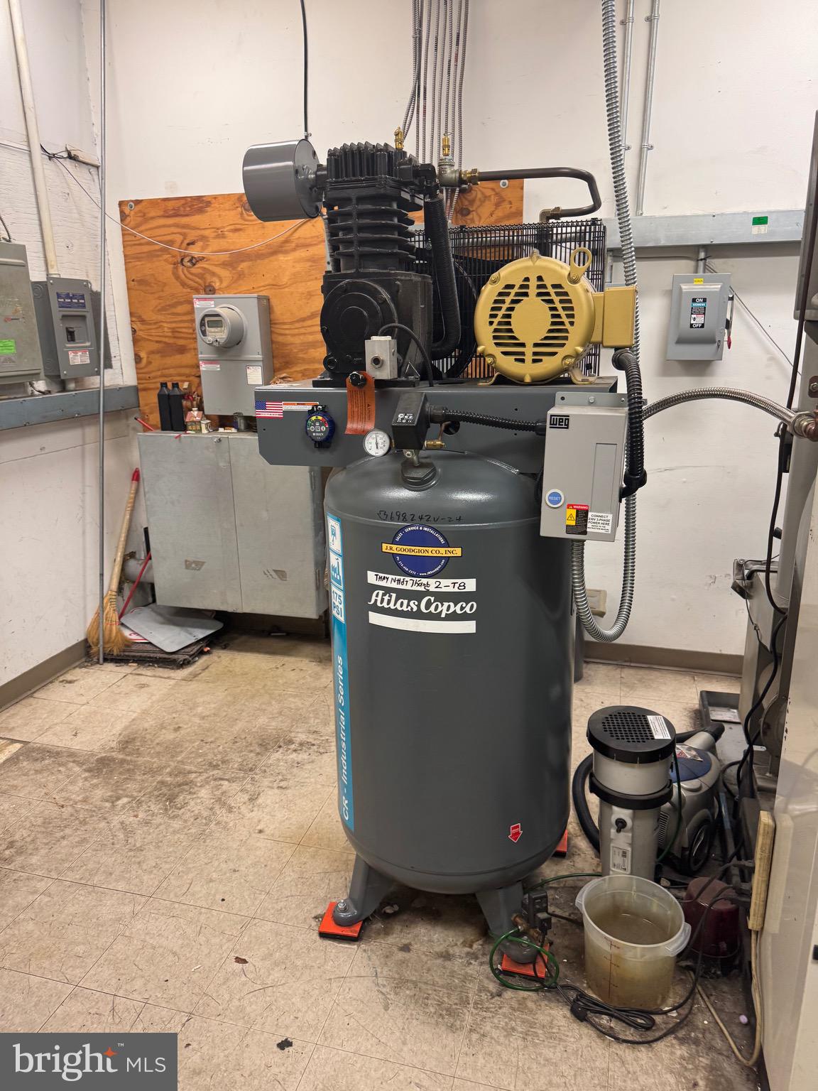 FAIRLESS HILLS - Commercial Sale