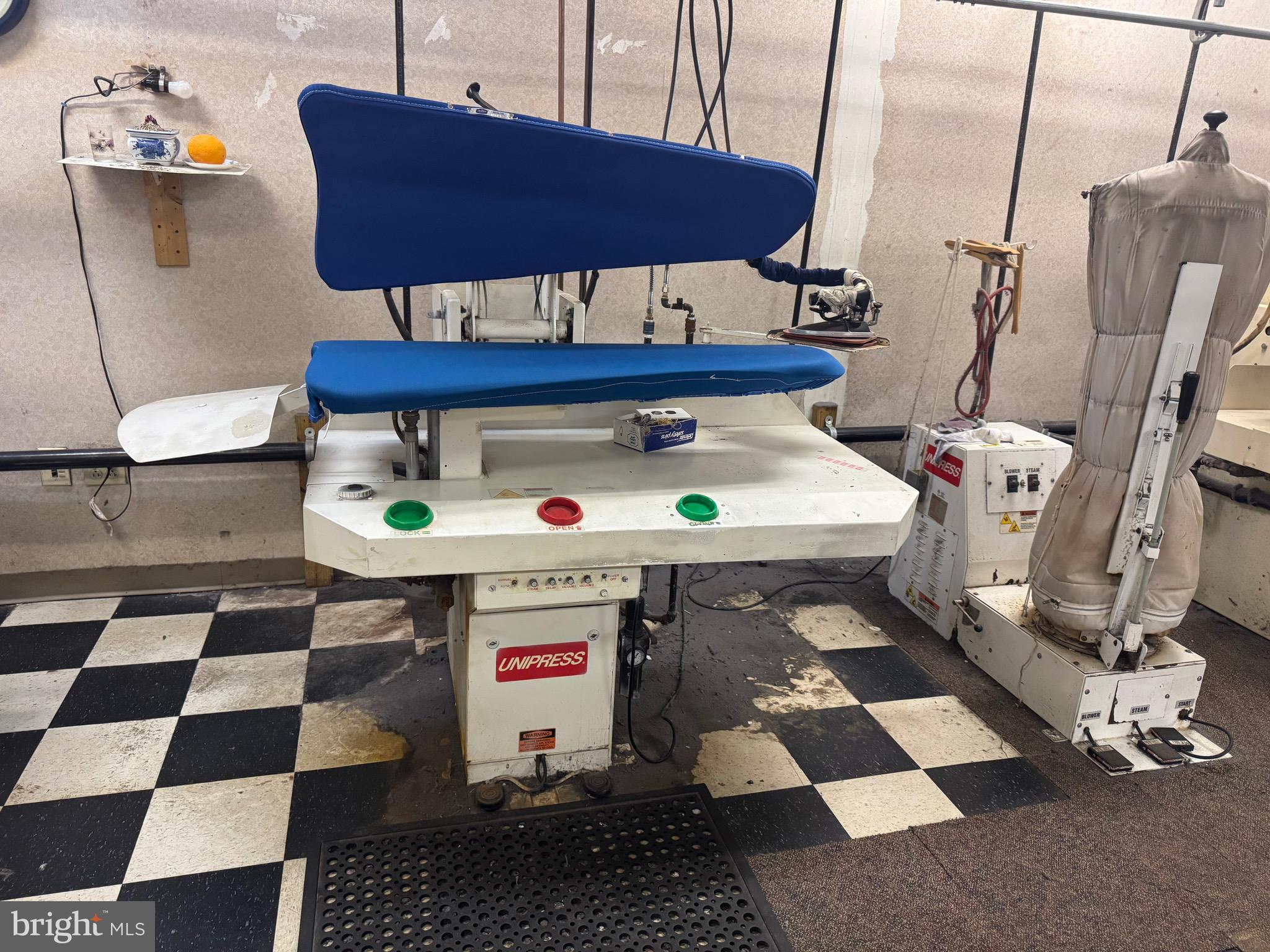 FAIRLESS HILLS - Commercial Sale