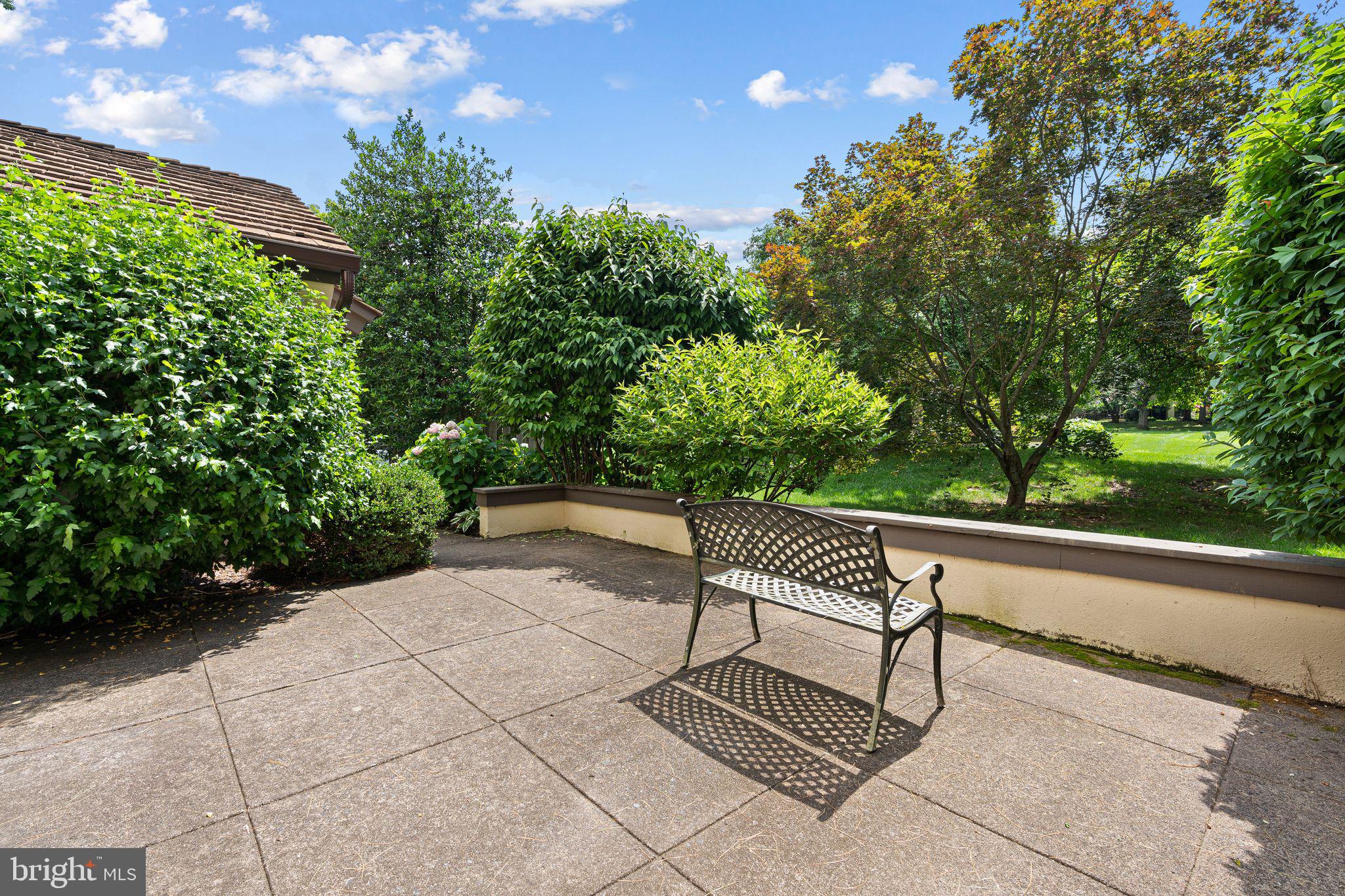 6 STEEPLECHASE LANE