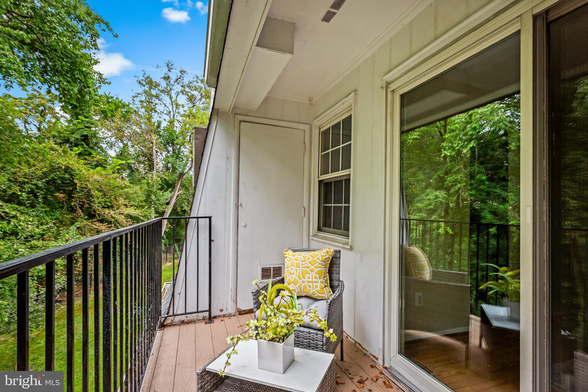 VILLAGES AT HOMELAND - Residential