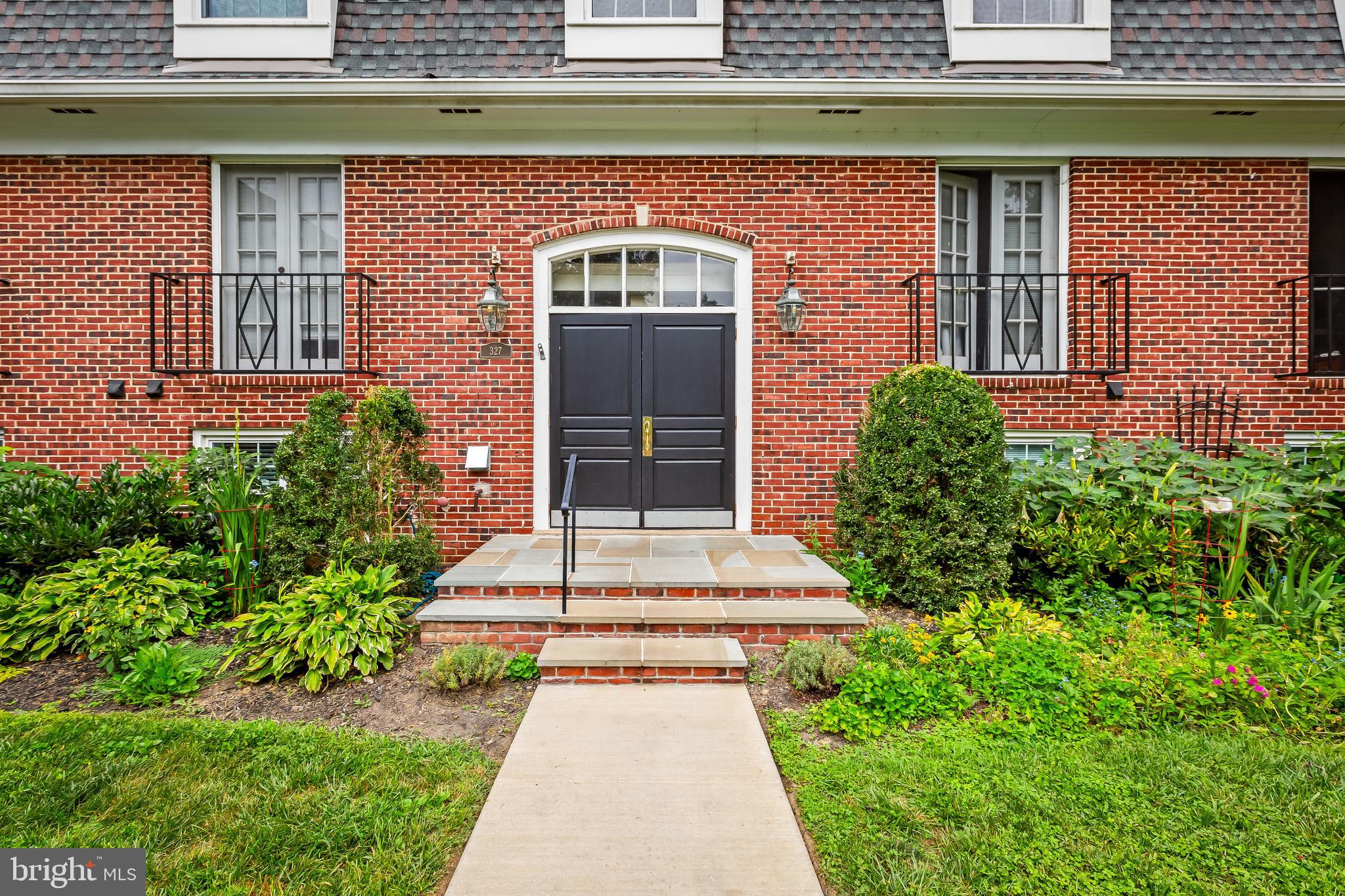 VILLAGES AT HOMELAND - Residential