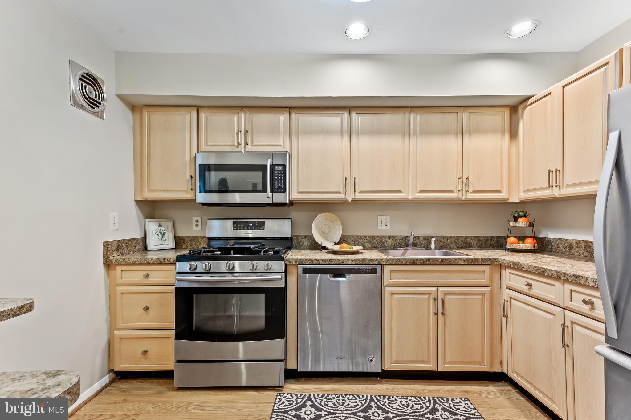 VILLAGES AT HOMELAND - Residential