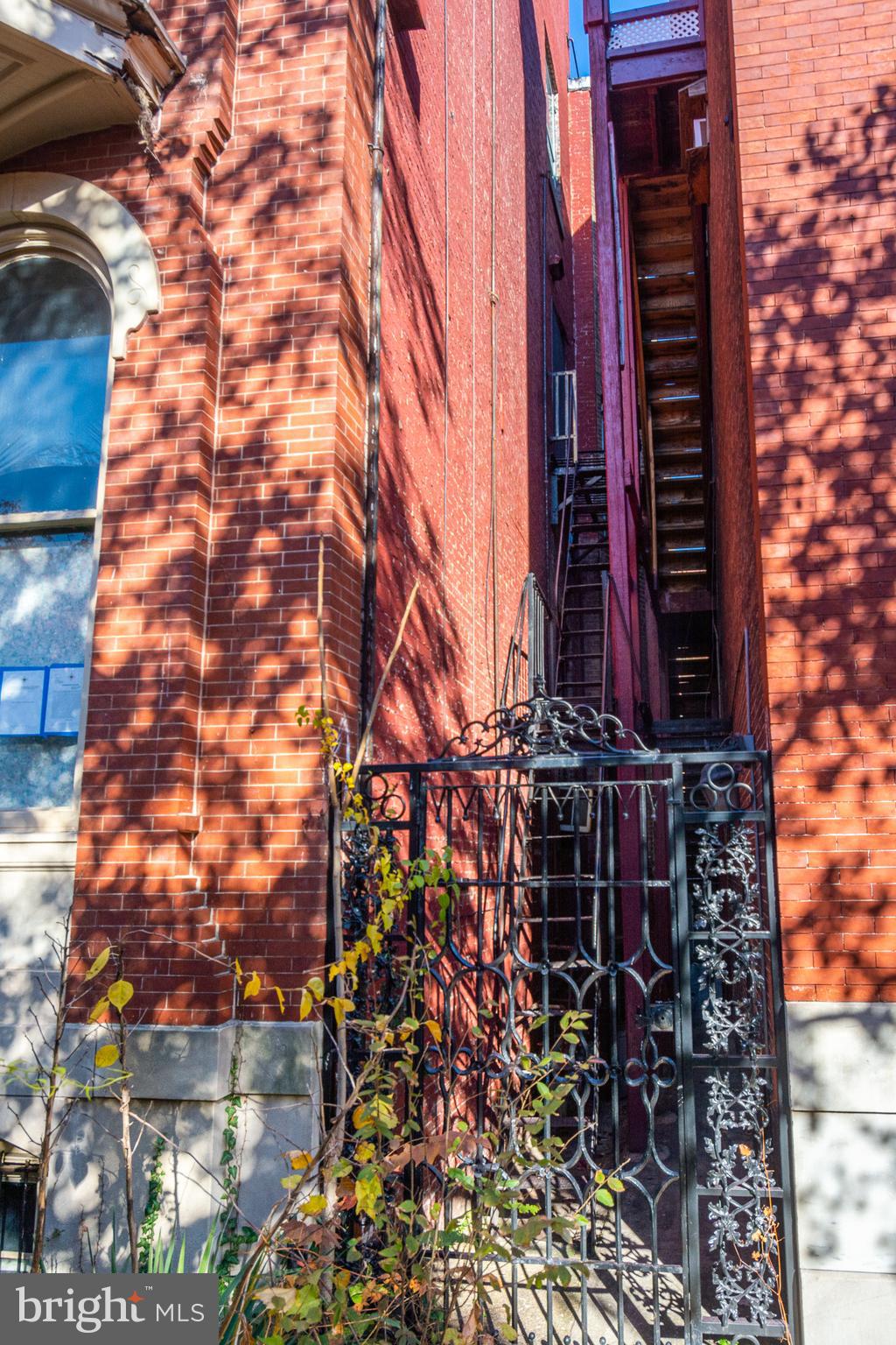 BOLTON HILL HISTORIC DISTRICT - Commercial Sale