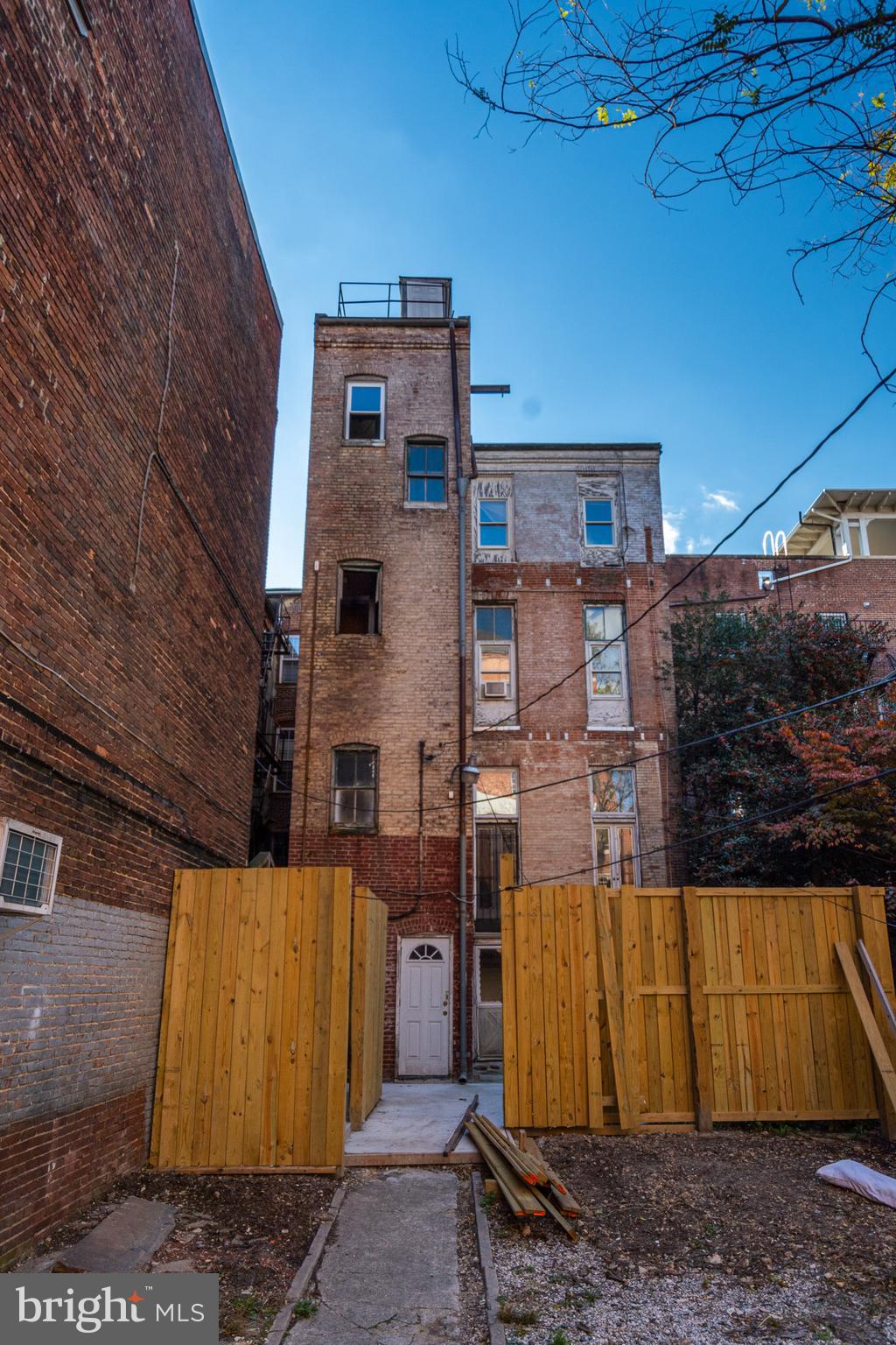 BOLTON HILL HISTORIC DISTRICT - Commercial Sale