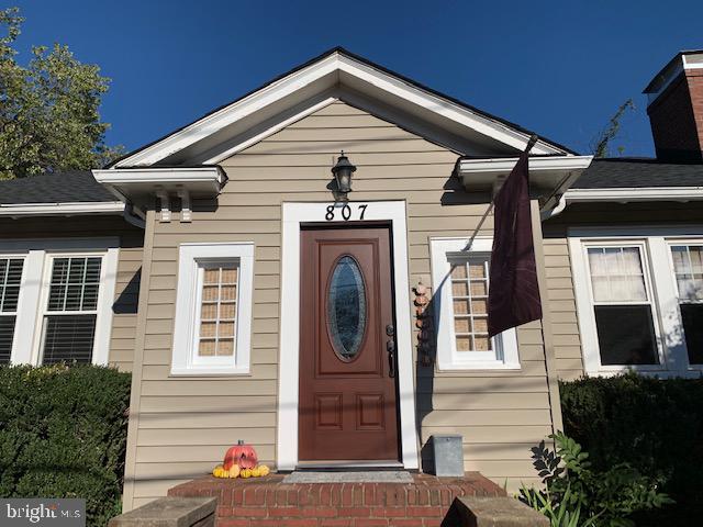 COLLEGE HEIGHTS - Residential