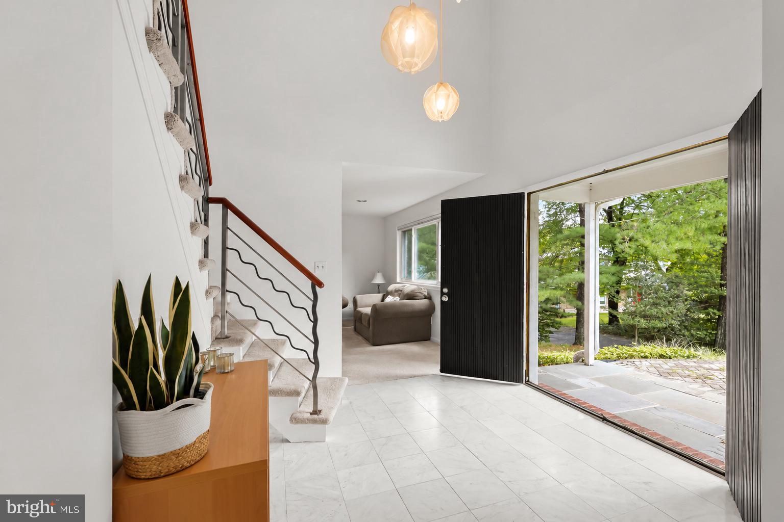 118 SWANHILL COURT