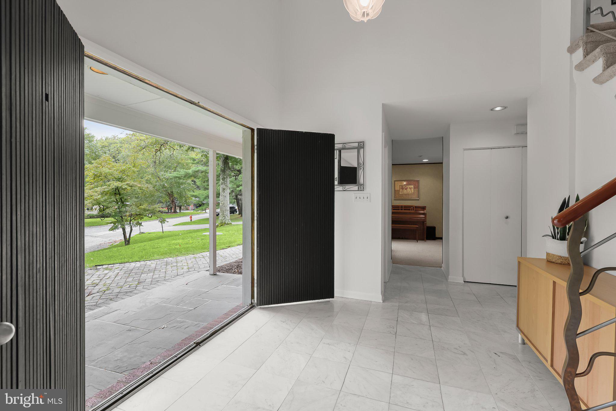 118 SWANHILL COURT
