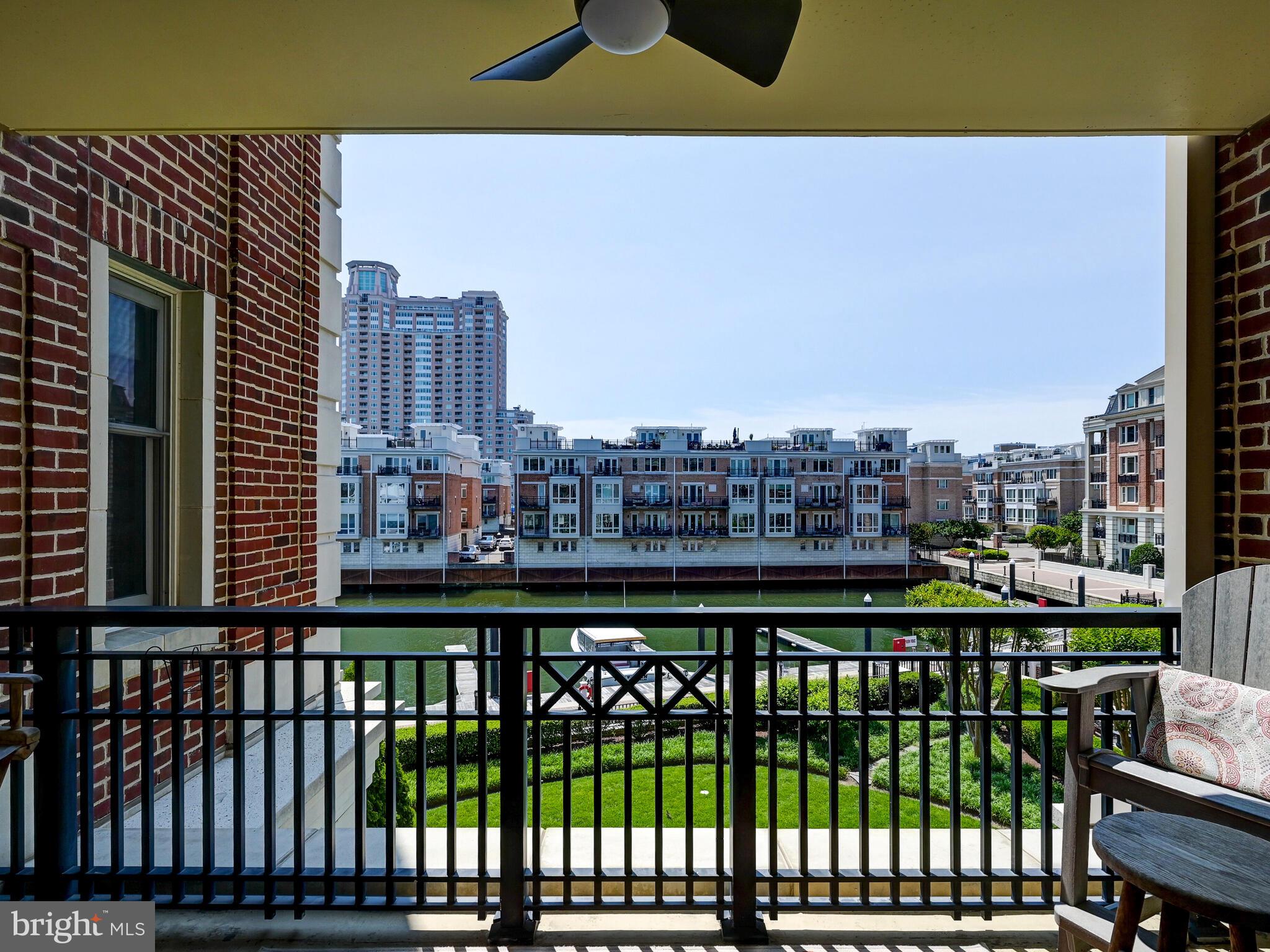 THE RITZ-CARLTON RESIDENCES - Residential