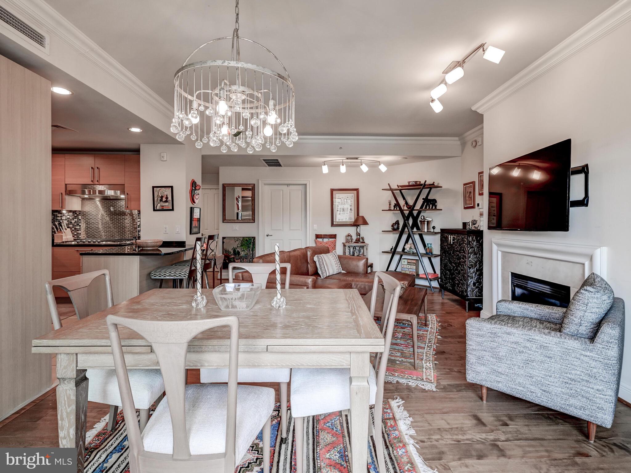 THE RITZ-CARLTON RESIDENCES - Residential