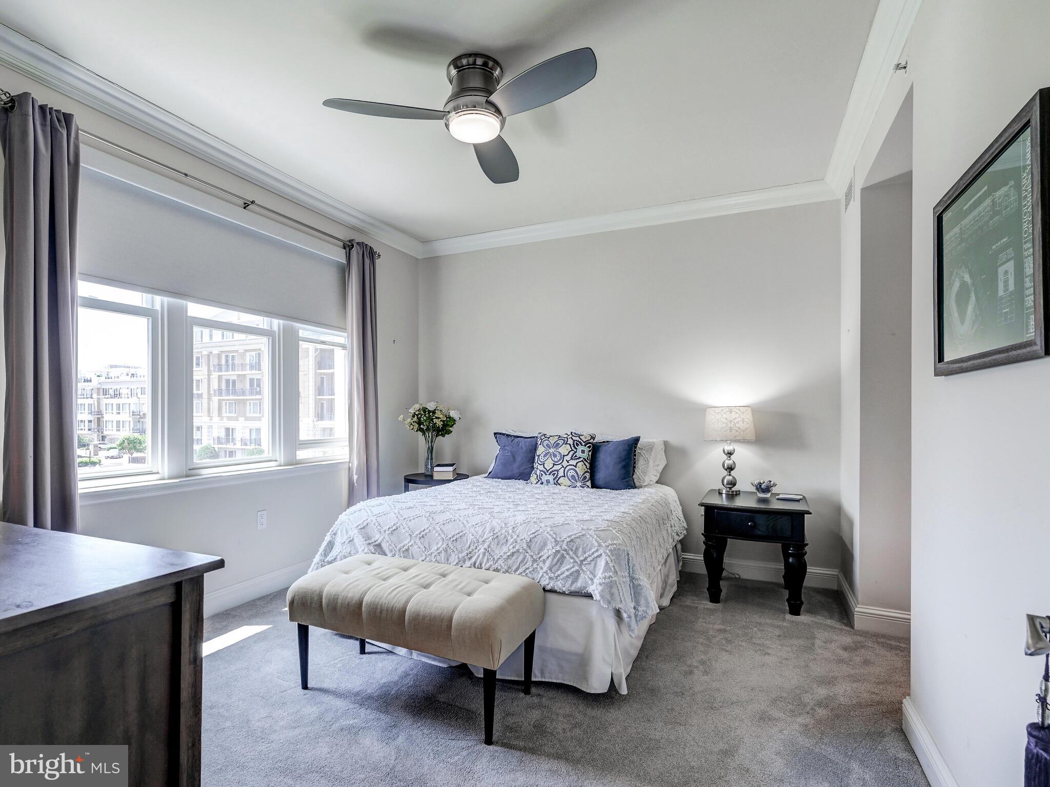 THE RITZ-CARLTON RESIDENCES - Residential