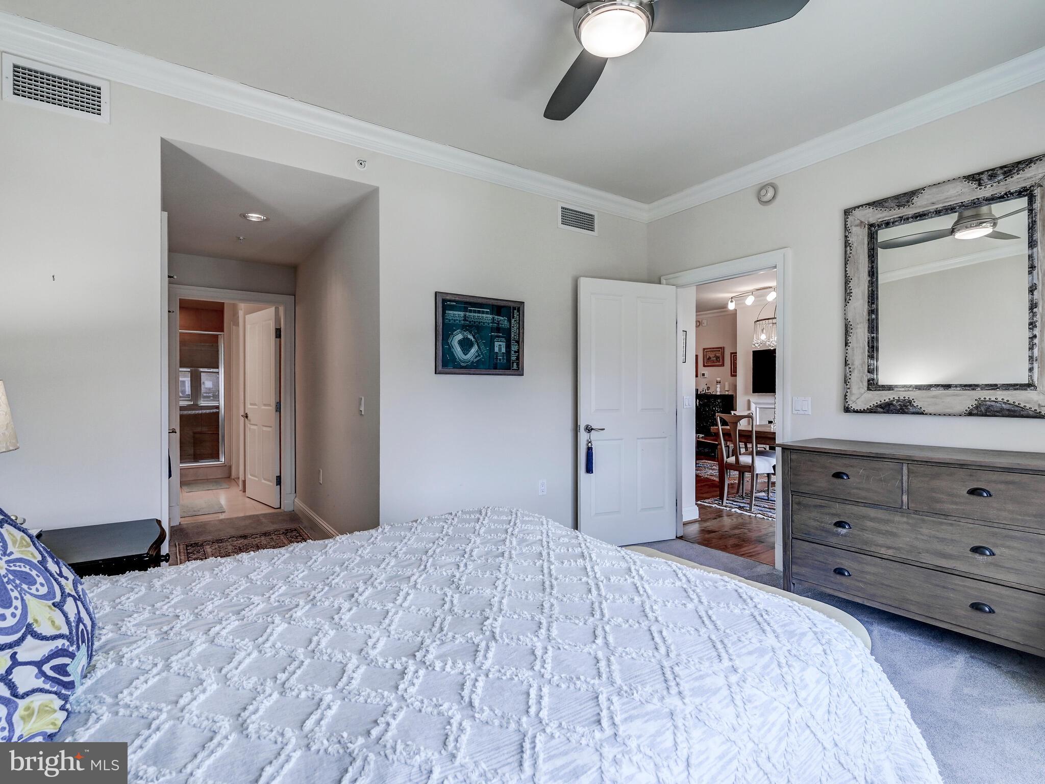 THE RITZ-CARLTON RESIDENCES - Residential