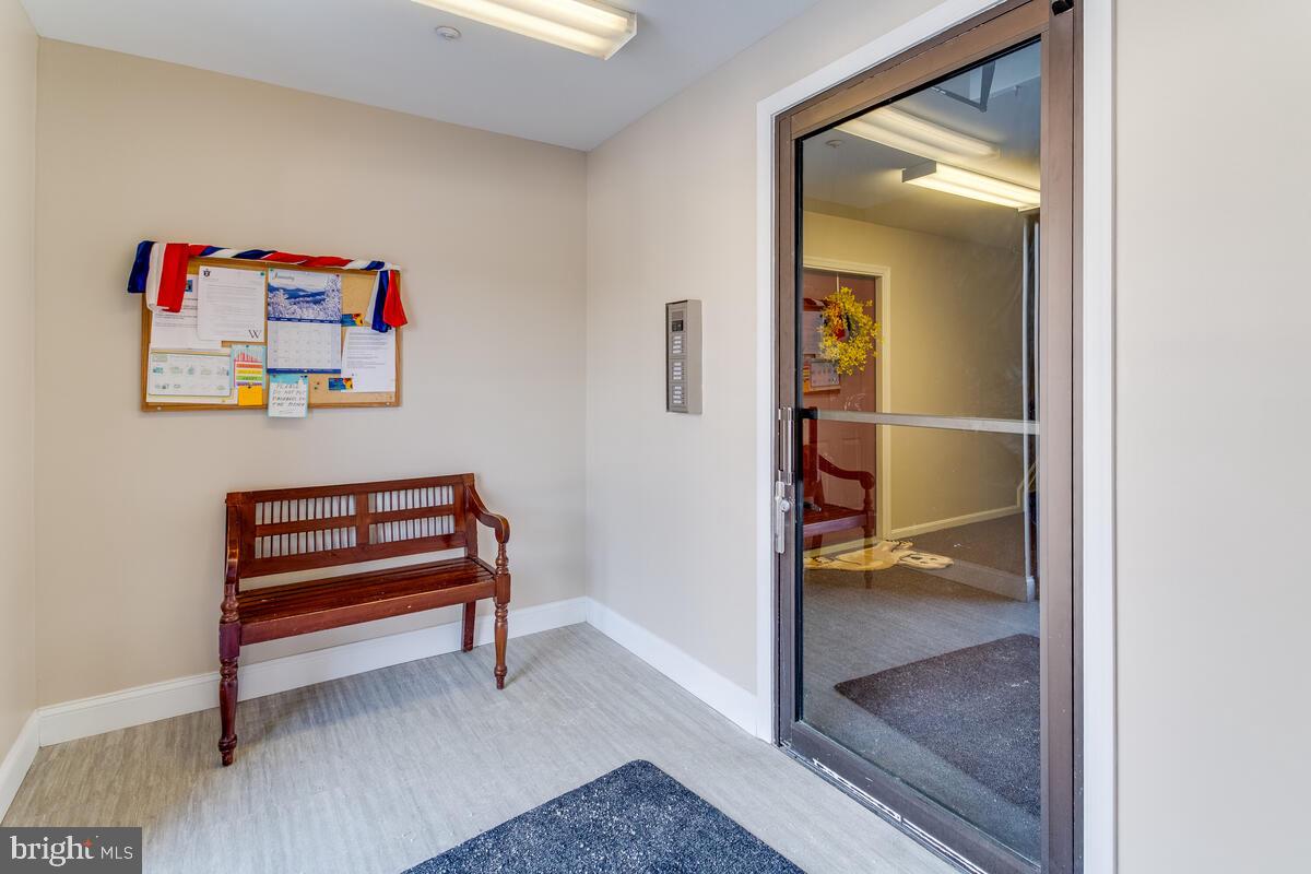 WINIFRED MANOR - Residential