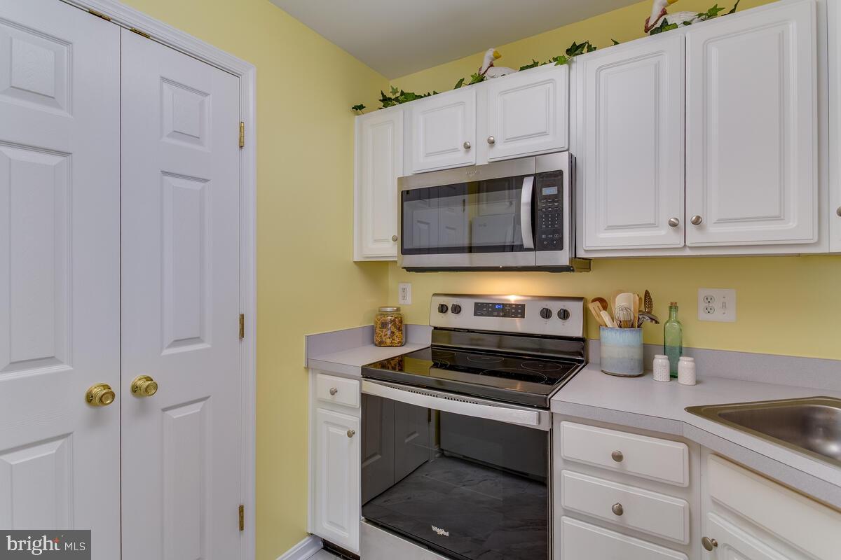 WINIFRED MANOR - Residential