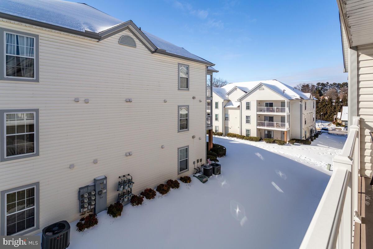 WINIFRED MANOR - Residential