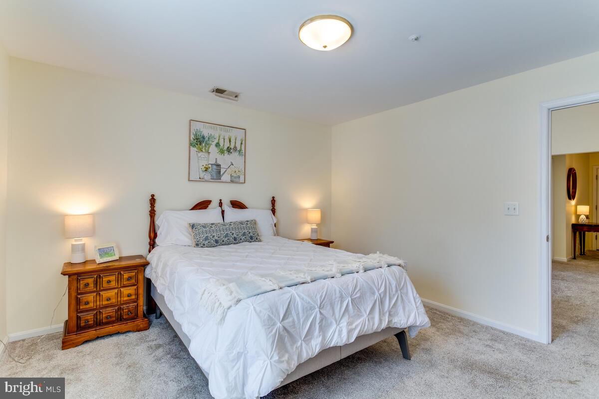 WINIFRED MANOR - Residential