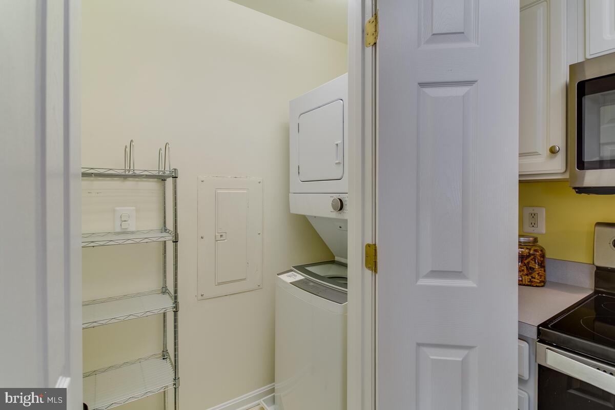 WINIFRED MANOR - Residential