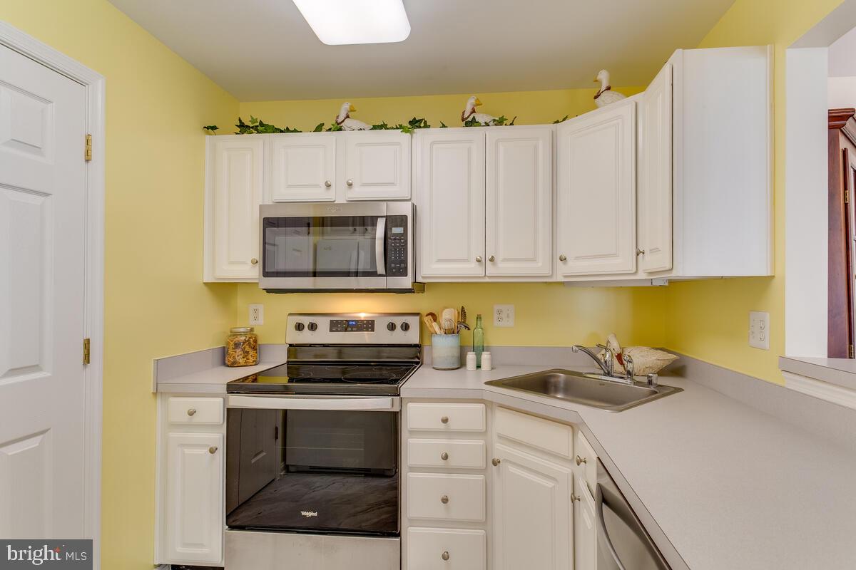 WINIFRED MANOR - Residential