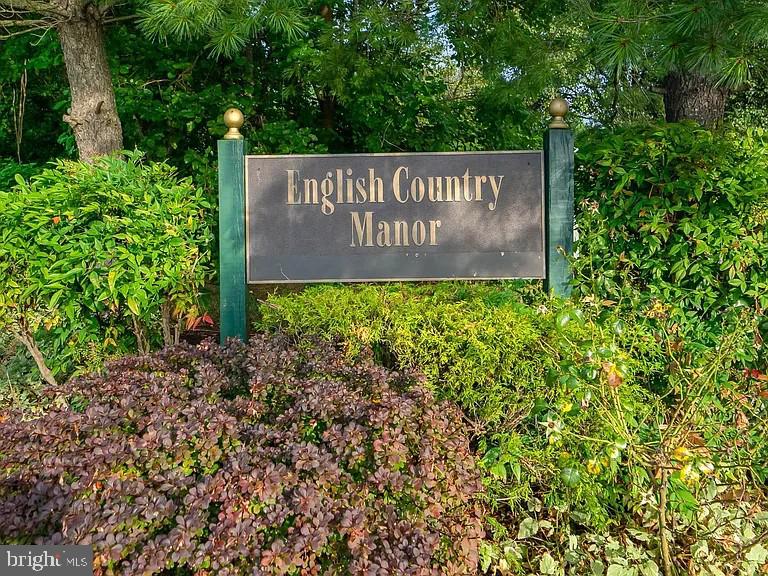 ENGLISH COUNTRY MANOR - Residential