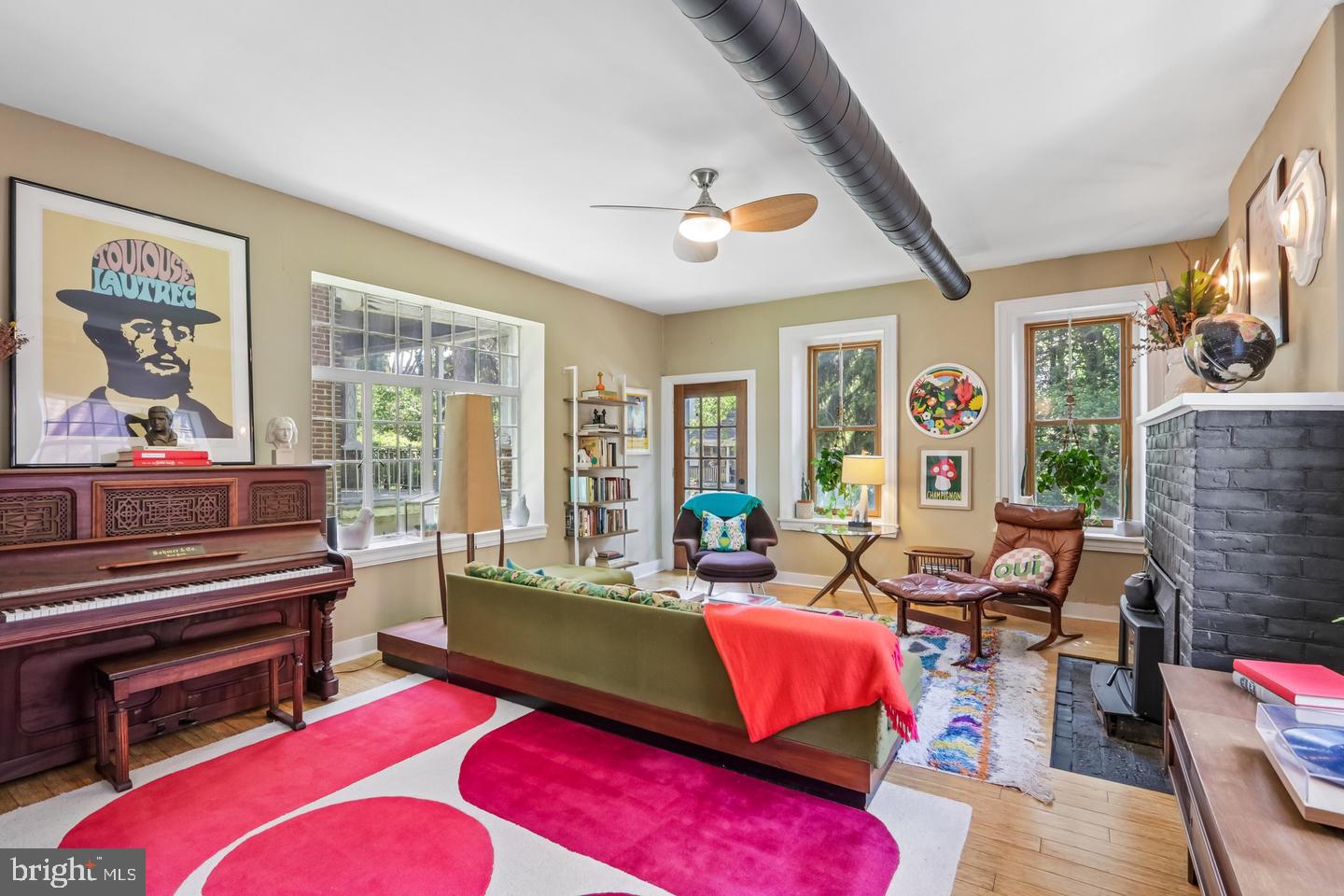 135 W MOUNT PLEASANT AVENUE