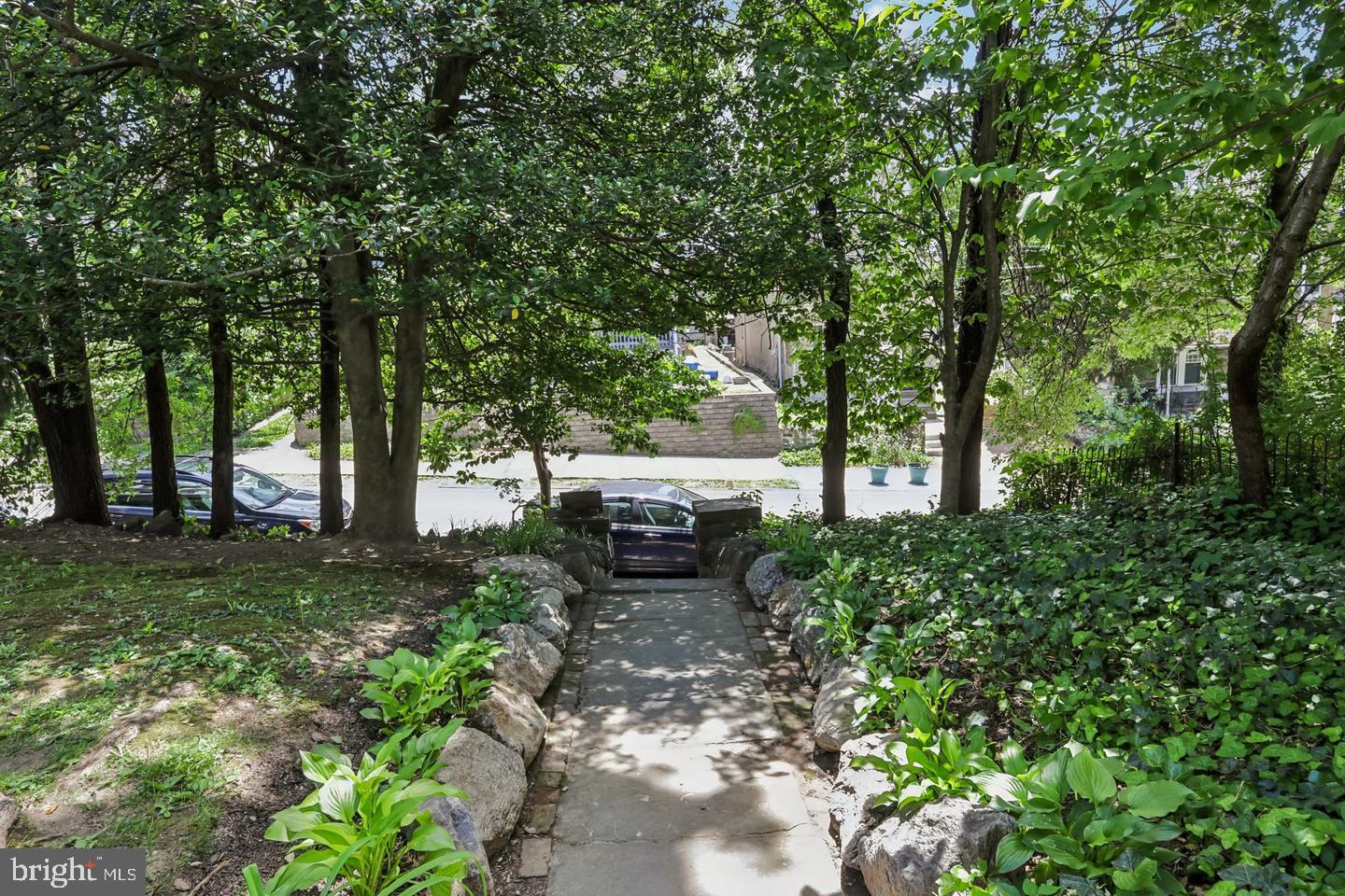 135 W MOUNT PLEASANT AVENUE